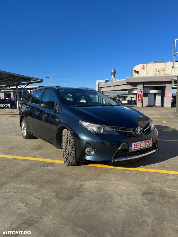 Toyota Auris 1.8 L VVT-i Sol+ - 2