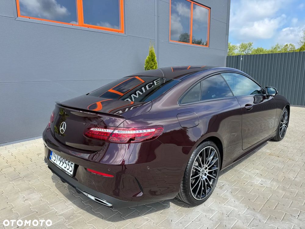 Mercedes-Benz Klasa E 300 d 4Matic 9G-TRONIC AMG Line - 4