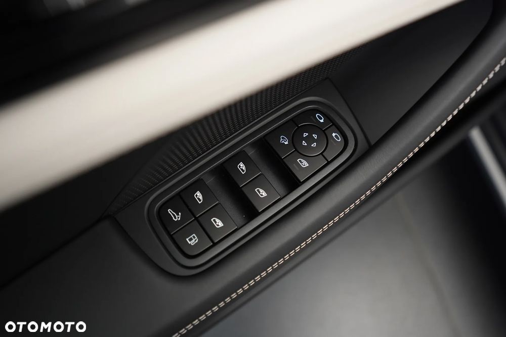 Porsche Panamera - 22