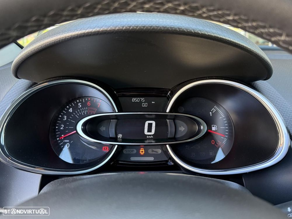 Renault Clio 0.9 TCe Limited Bi-Fuel - 23
