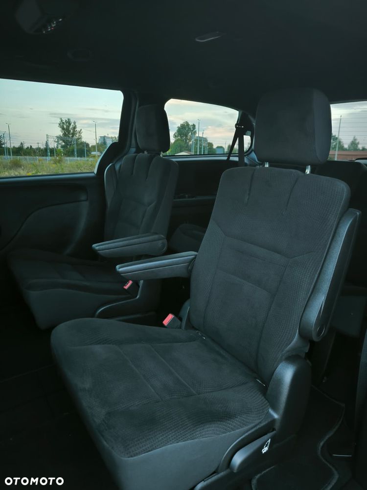 Dodge Grand Caravan - 18