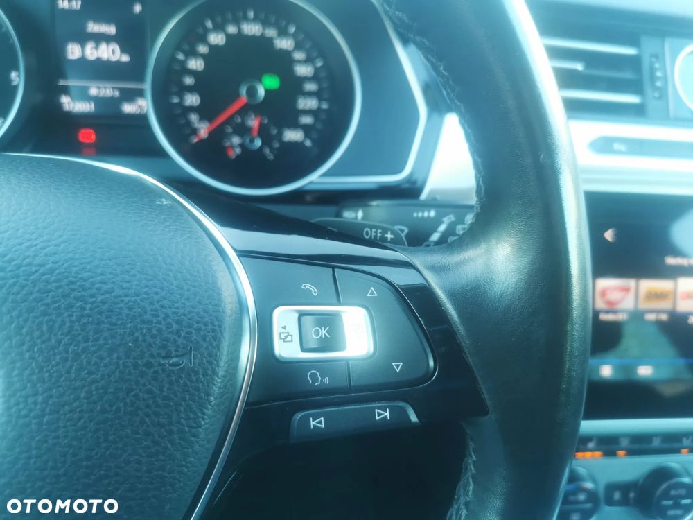 Volkswagen Passat 2.0 TDI SCR DSG Highline - 15