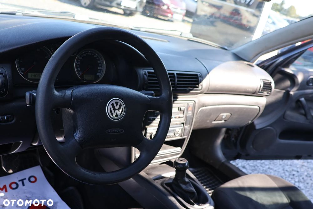 Volkswagen Passat 1.9 TDI Comfortline - 6