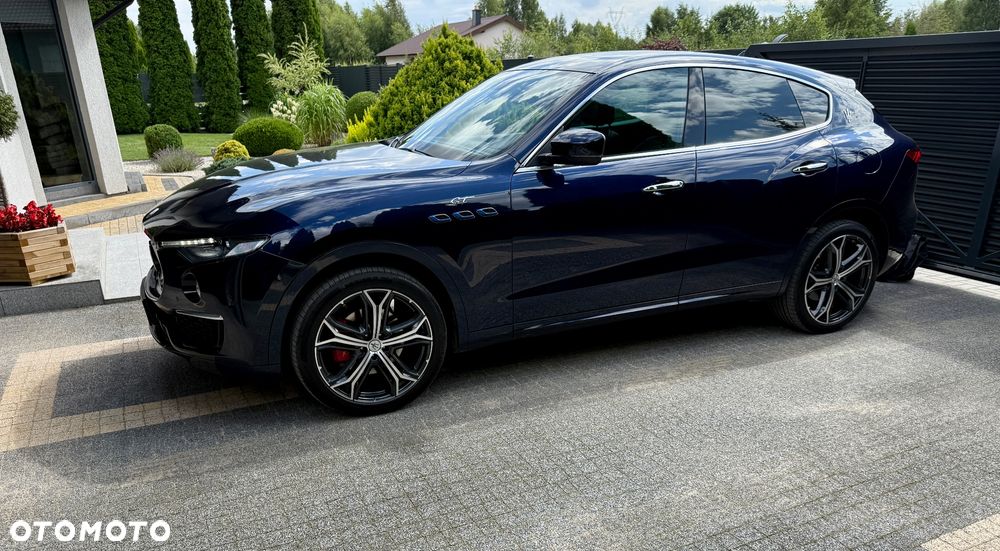 Maserati Levante MHEV Executive - 3