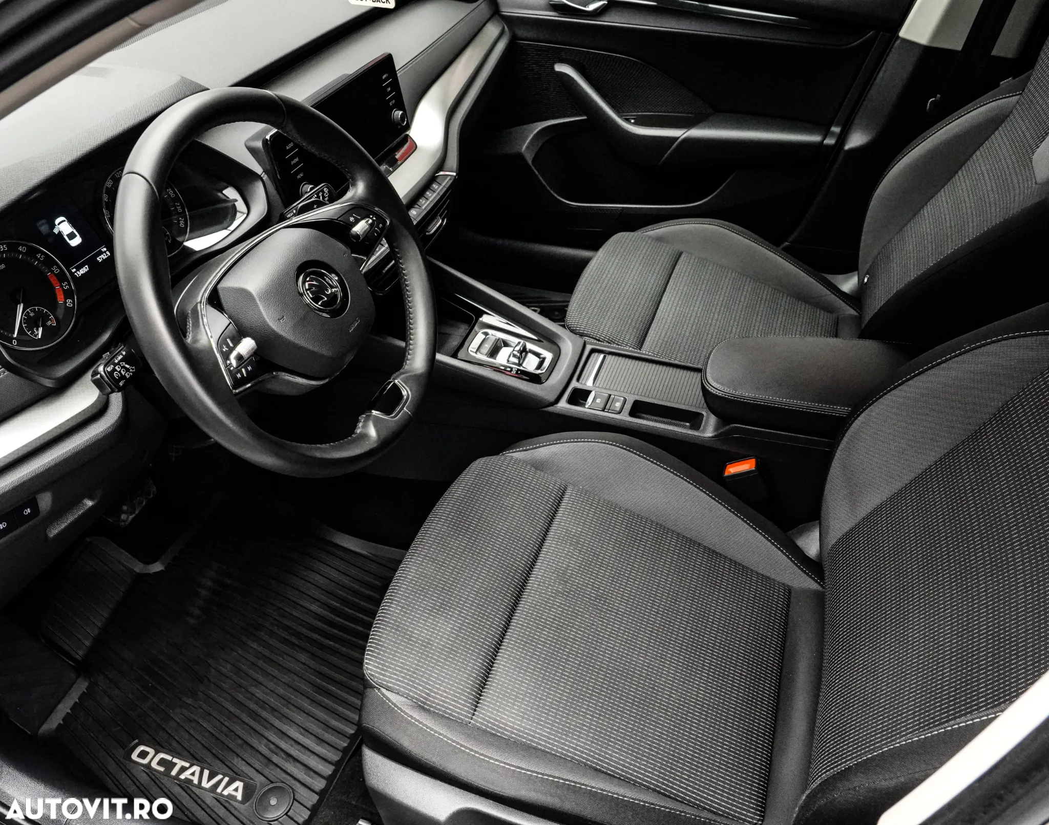 Skoda Octavia 2.0 TDI DSG Style - 11