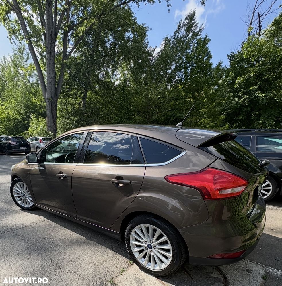 Ford Focus 1.5 TDCi Powershift Titanium - 3