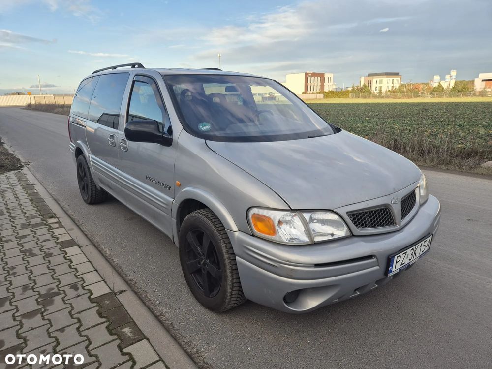 Chevrolet Trans Sport 2001 photo 2