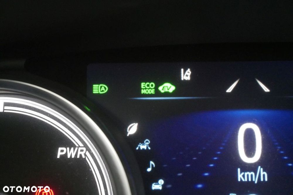 Toyota Camry 2.5 Hybrid Comfort CVT - 21