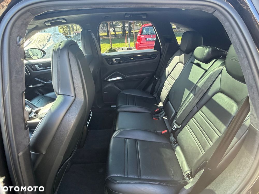 Porsche Cayenne - 16