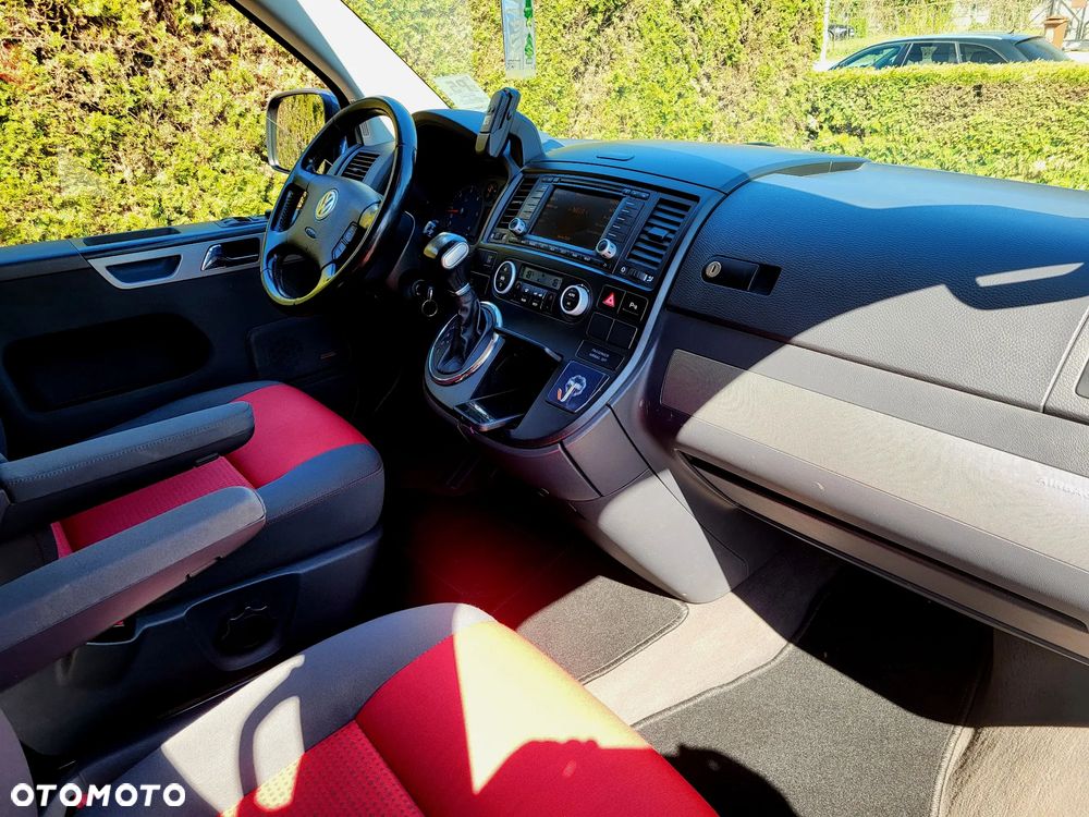 Volkswagen Multivan - 29