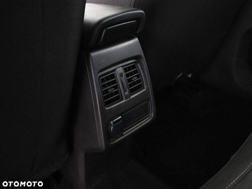 Renault Captur TCe 100 BUSINESS EDITION - 38