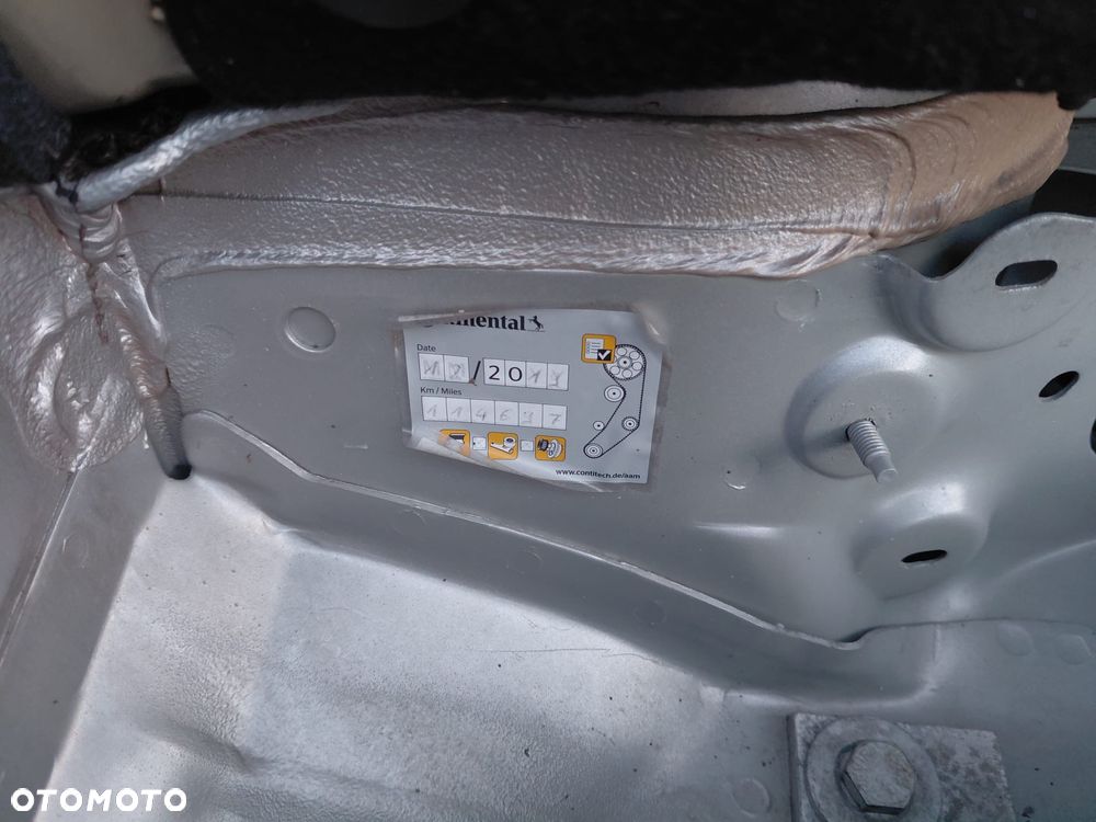 Renault Kangoo 1.6 16V 105 Authentique - 12
