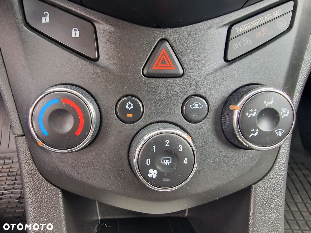 Chevrolet Aveo 1.2 LS - 16