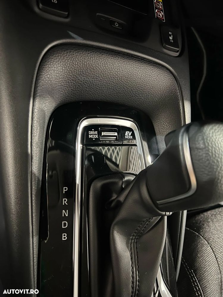 Toyota Corolla 1.8 HSD Business - 5