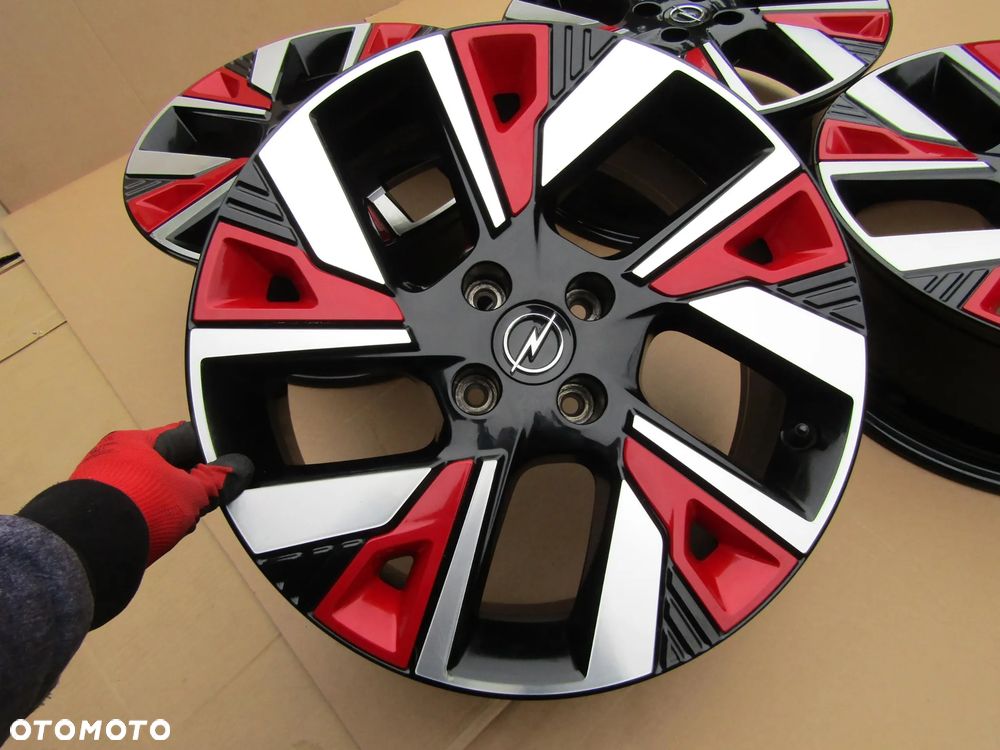 4x Felgi Aluminiowe 18 Opel Mokka II B Corsa F Peugeot 2008 II 2008 5008 Citroen DS3 DS4 C4 Cactus C3 II III 7 j 4x108 ET35 - 19