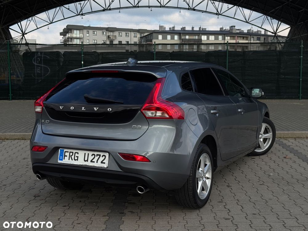 Volvo V40 D2 Summum - 22