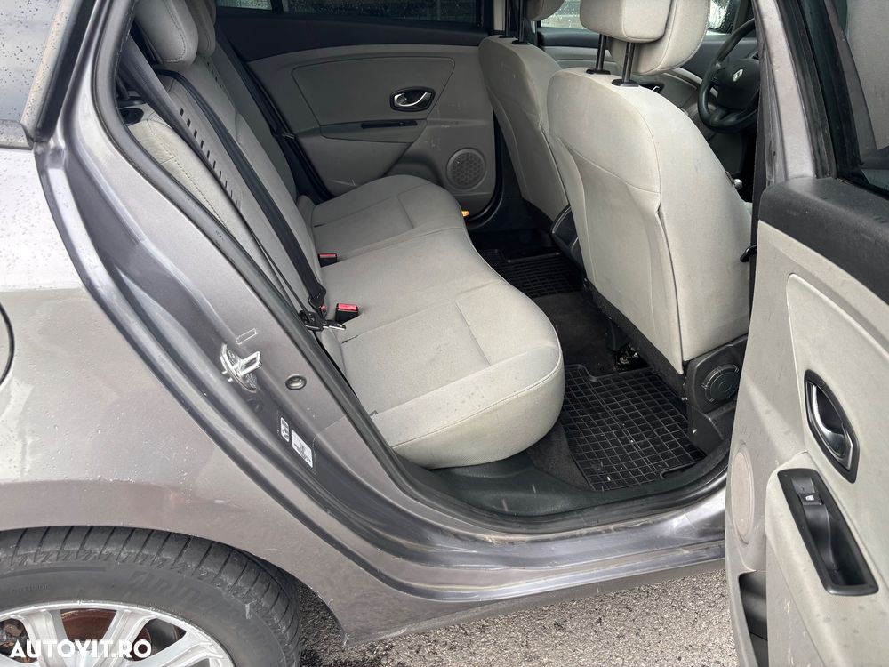 Renault Megane dCi 110 FAP Expression - 8