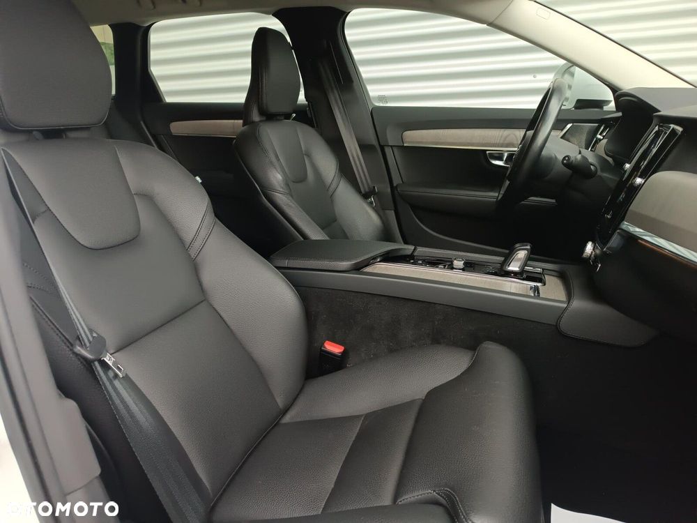 Volvo V90 Cross Country B5 D AWD Pro - 28