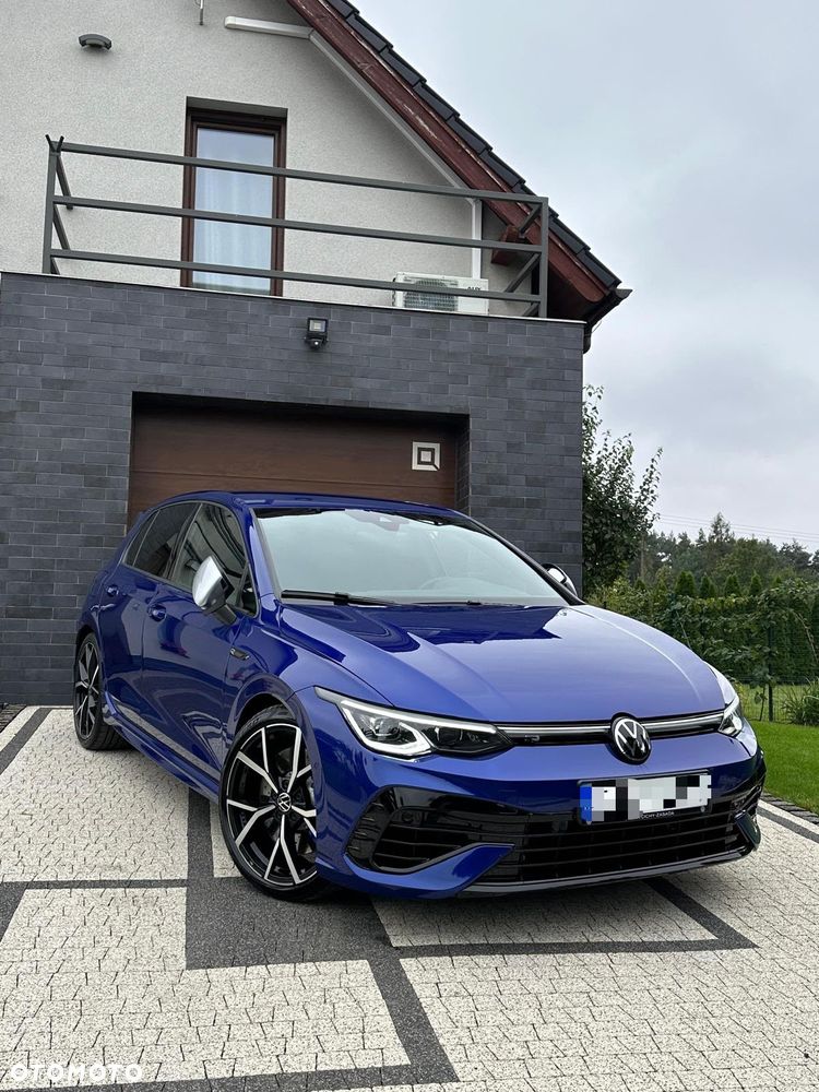Volkswagen Golf - 1