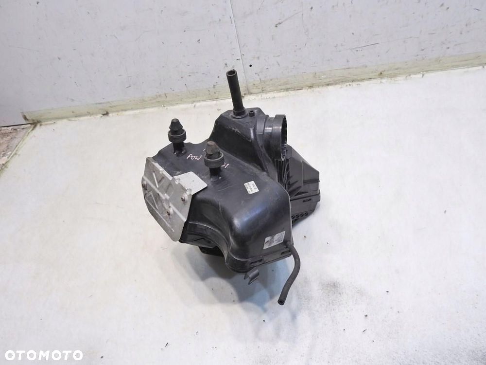 OBUDOWA FILTRA POWIETRZA AUDI A4 B8 2.0 TDI - 3