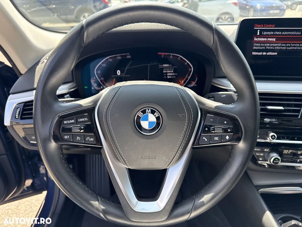 BMW Seria 5 520i AT MHEV - 17