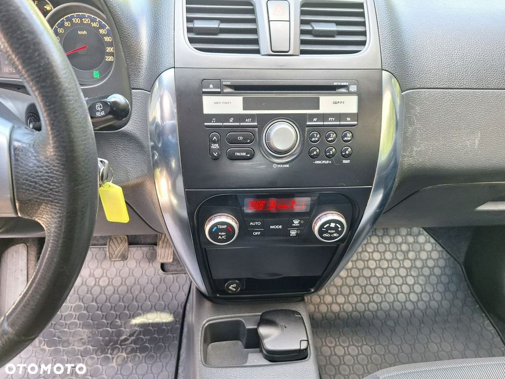 Fiat Sedici 2.0 Multijet 16V 4x4 Emotion - 12