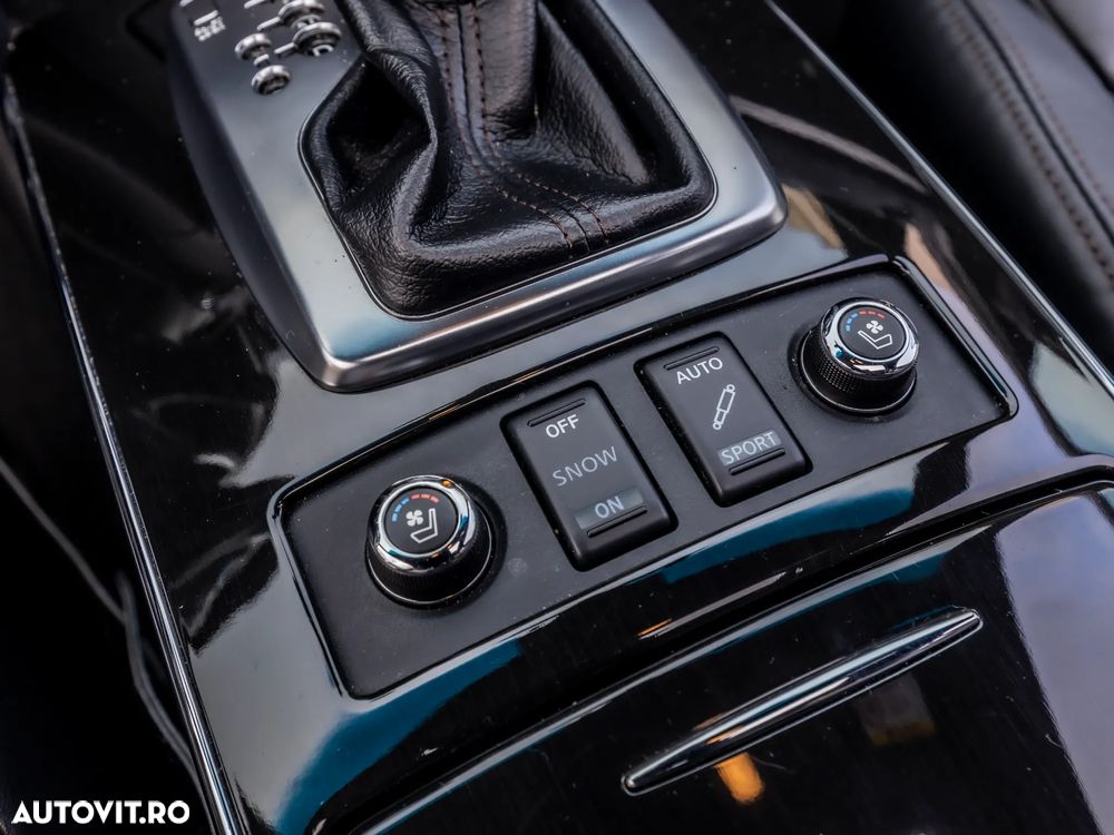 Infiniti QX70 5.0 AWD Aut. S Premium - 19