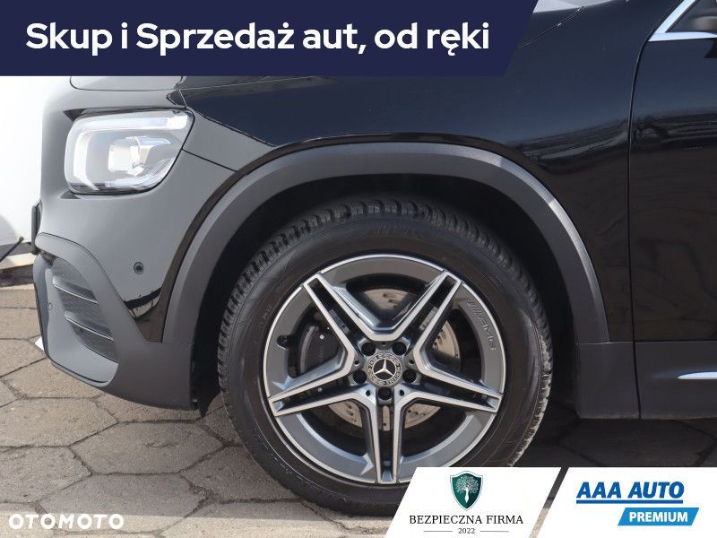 Mercedes-Benz GLB - 16