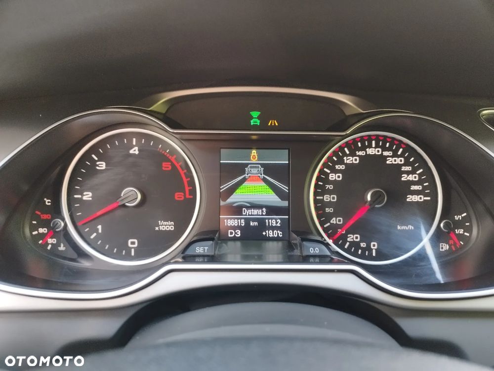 Audi A4 Avant 2.0 TDI DPF quattro S tronic S line Sportpaket - 25