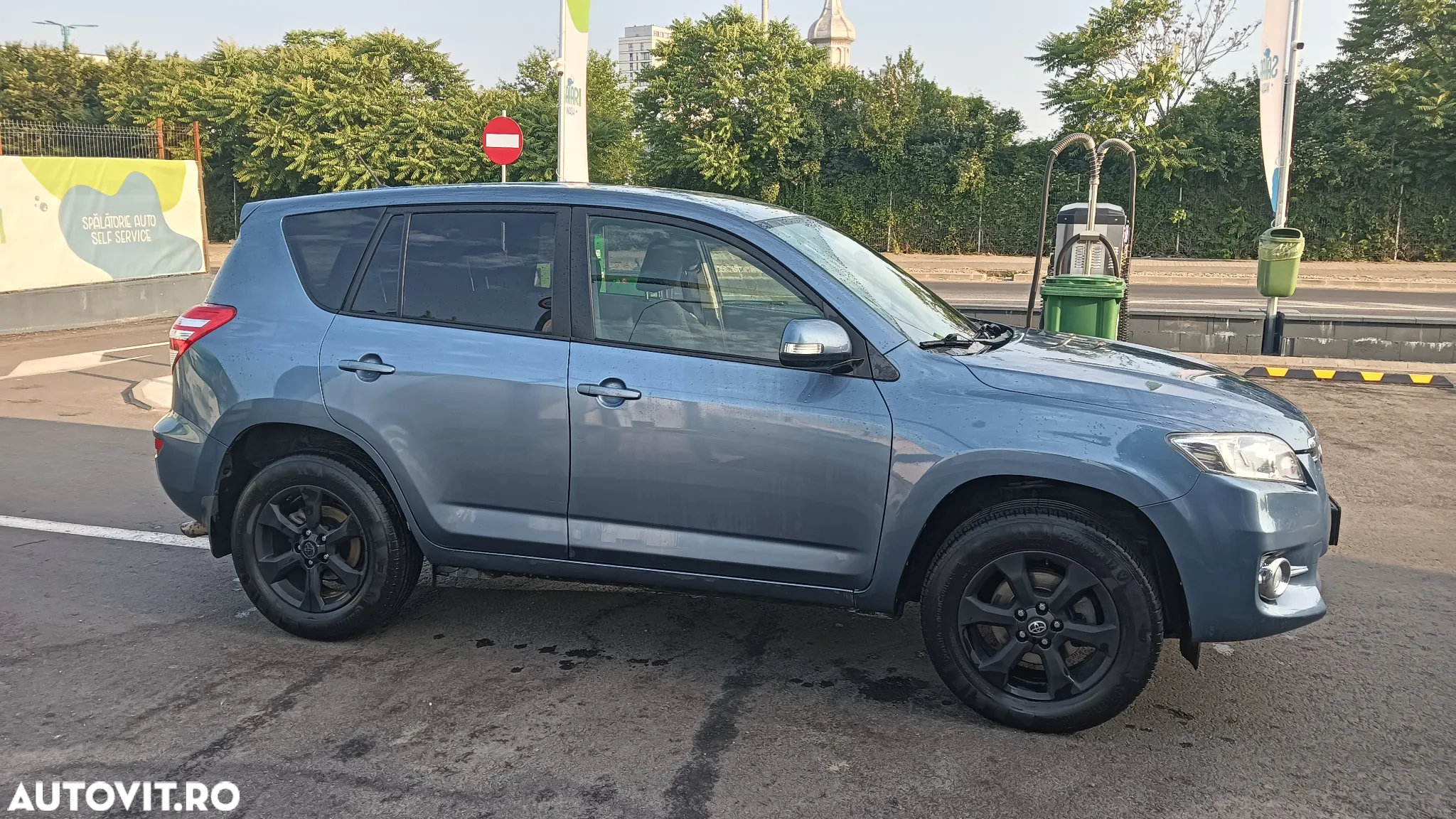 Toyota RAV4 2.2 D-4D 4x4 Comfort - 2