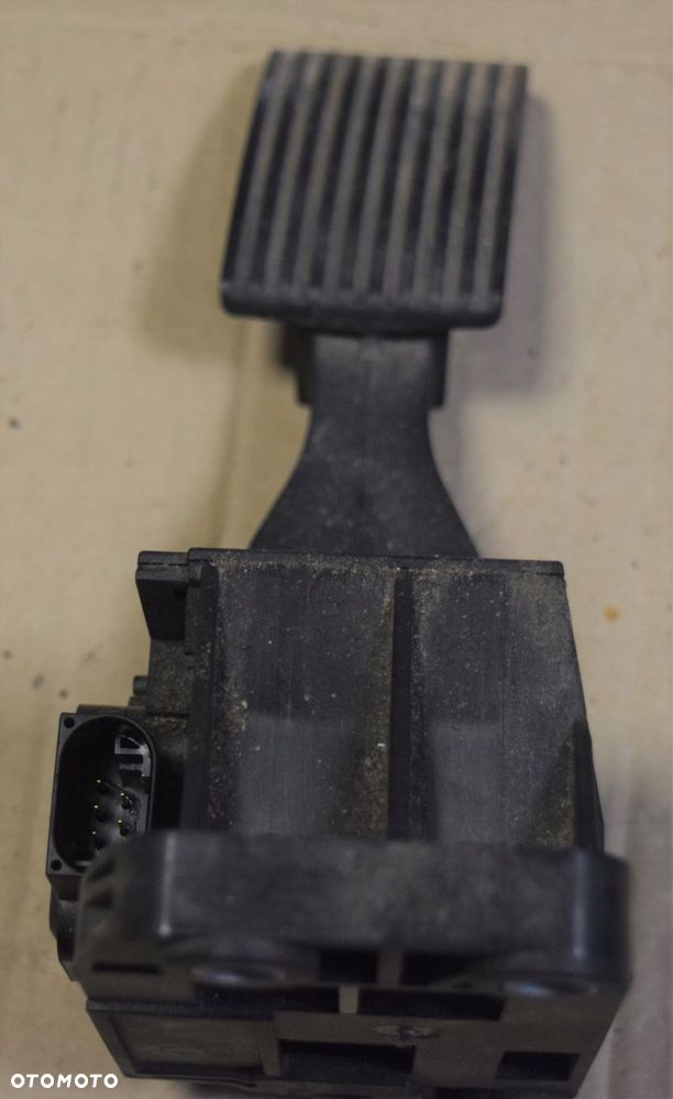 PEDAŁ POTENCJOMETR MERCEDES ACTROS A940 300 00 04 - 4