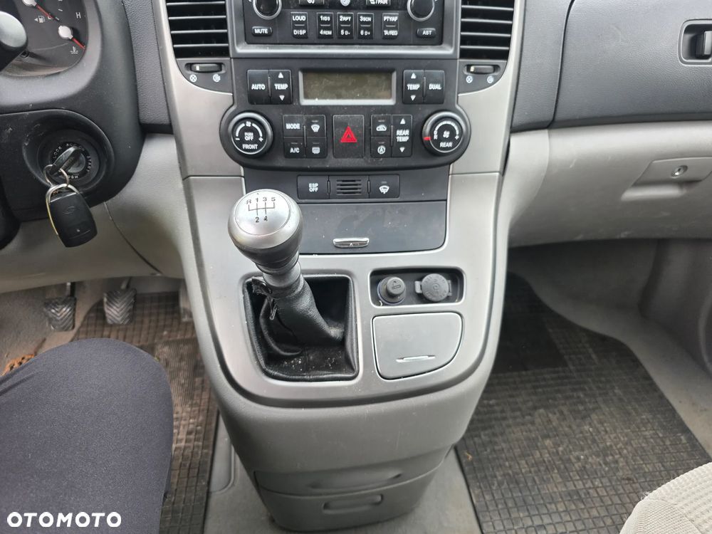 Kia Carnival 2.9 CRDi LX - 20
