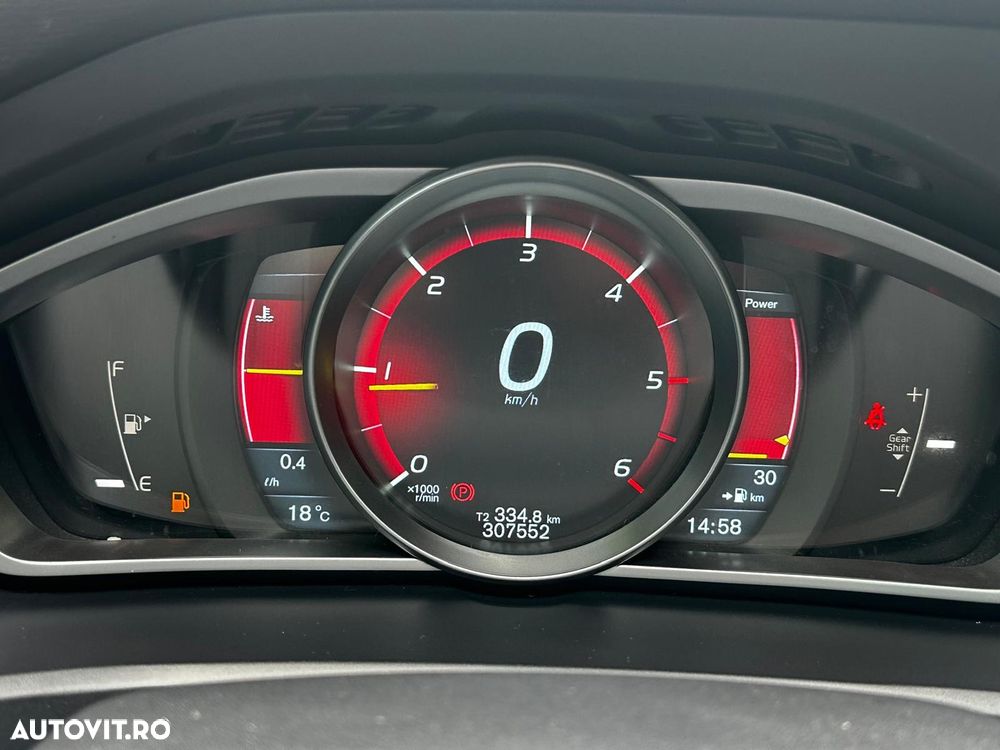 Volvo V40 D2 - 17