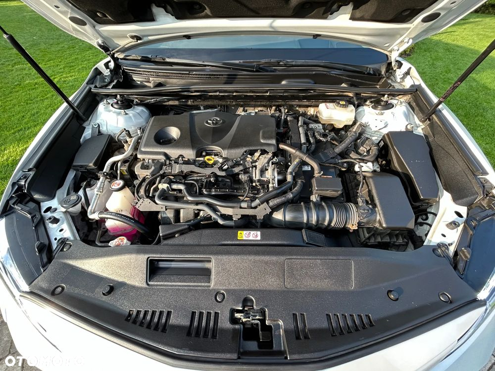 Toyota Camry 2.5 Hybrid Executive CVT - 14
