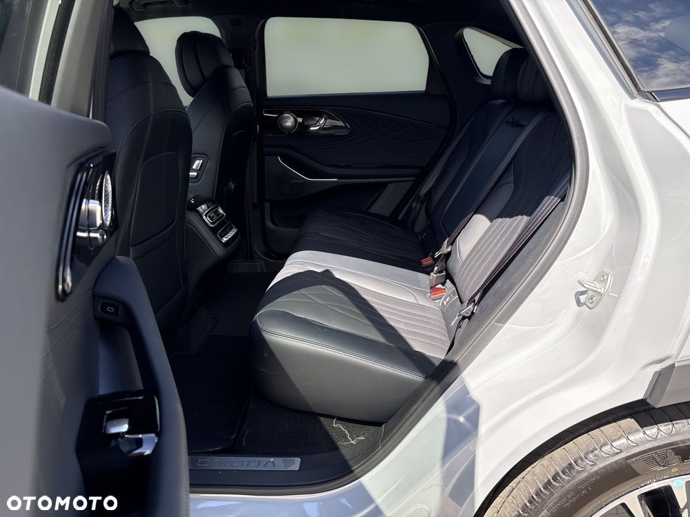 Omoda 9 1.5 Super Hybrid Exclusive AWD - 11