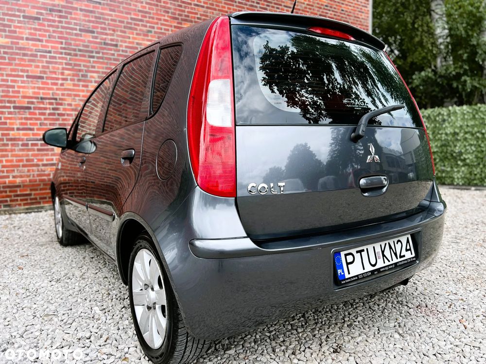 Mitsubishi Colt - 32