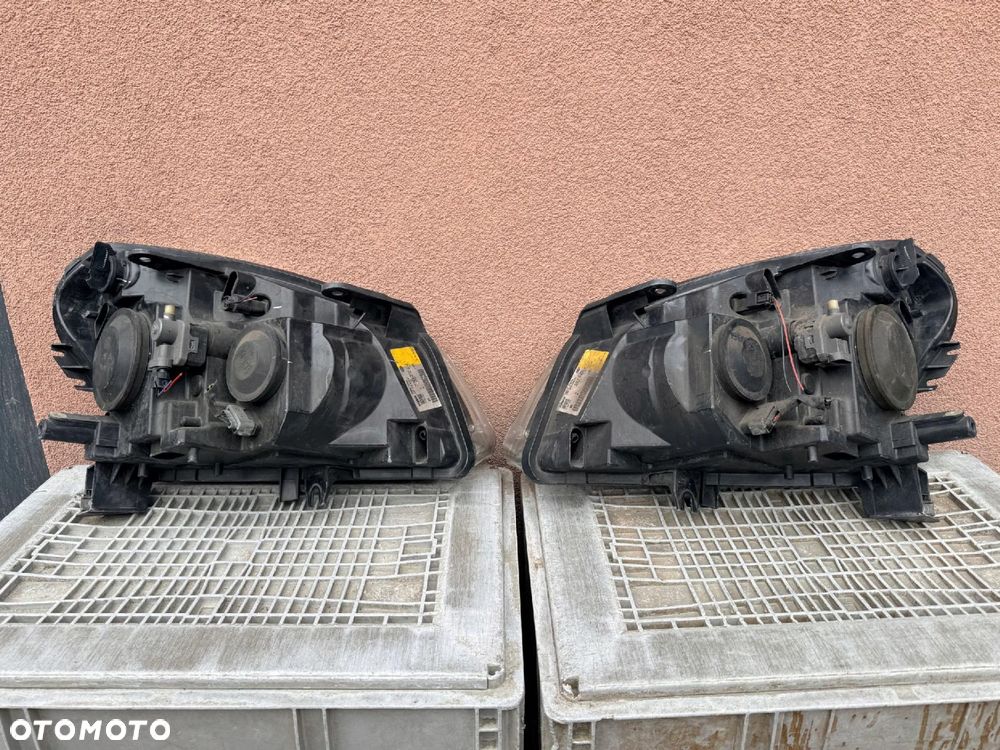 Lampa przednia NISSAN QASHQAI J10 ZWYKŁE KOMPLET EUROPA ORYGINALNE HELLA - 4