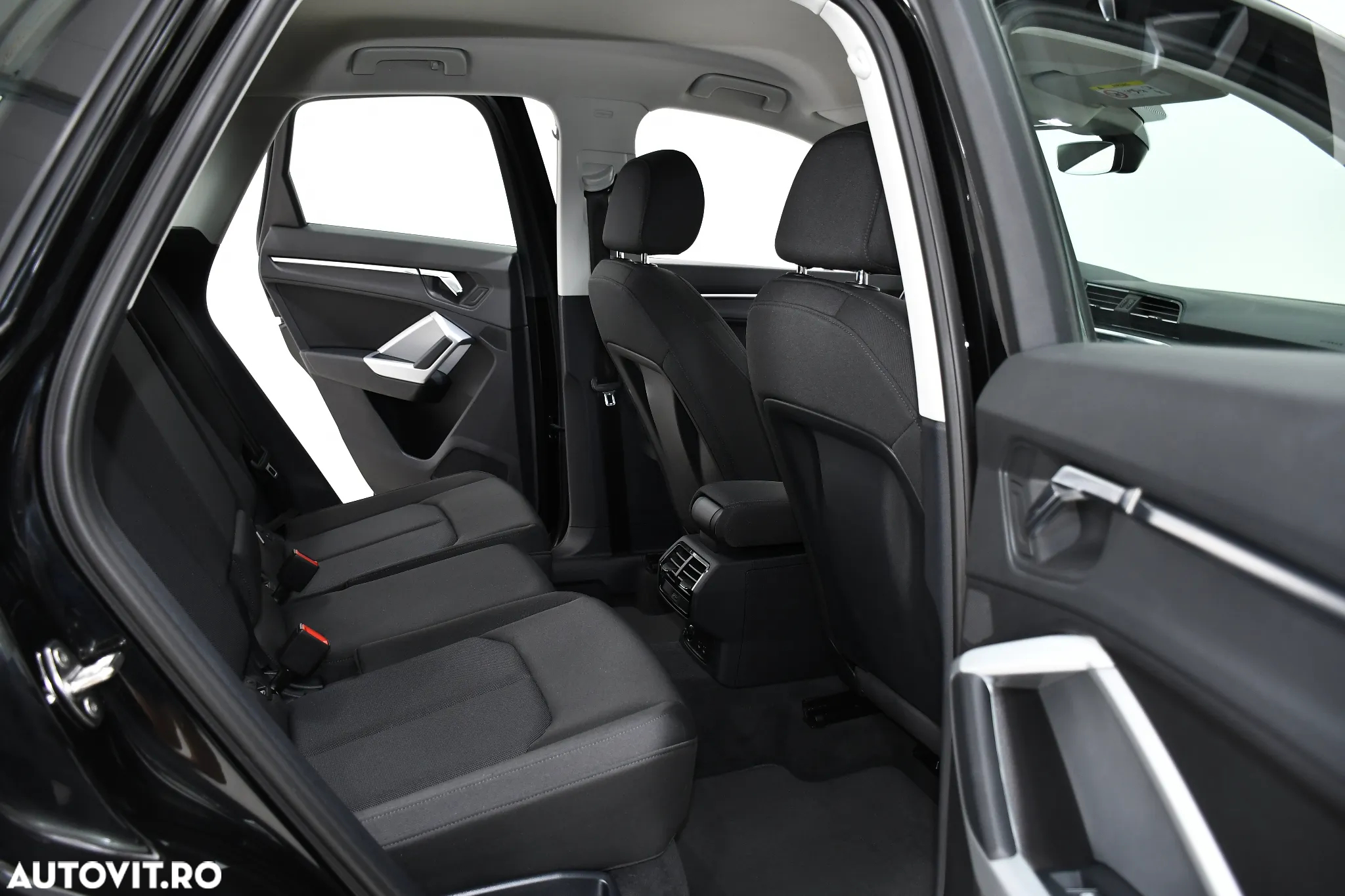 Audi Q3 2.0 40 TDI quattro S tronic Advanced - 6