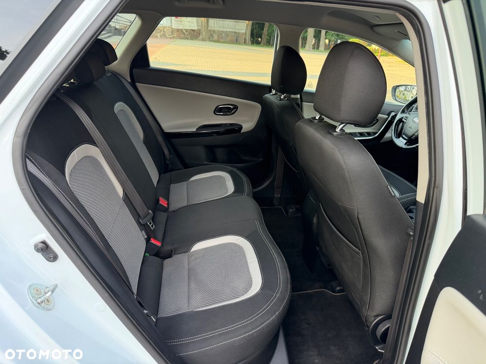 Kia Ceed - 29