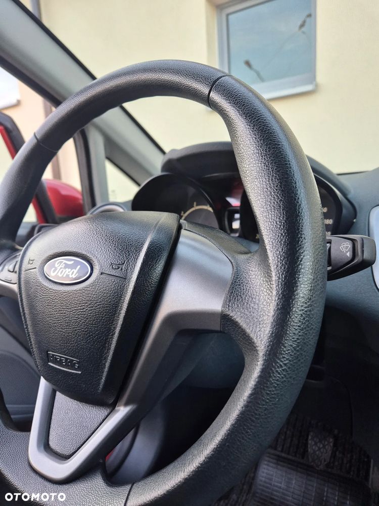 Ford Fiesta 1.25 Celebration - 39