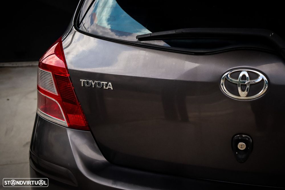 Toyota Yaris 1.0 VVT-i AC - 10