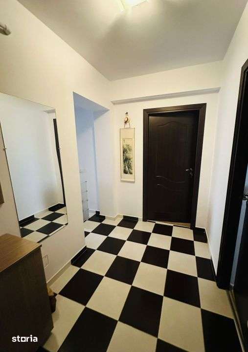 Apartament cu 2 camere, decomandat, zona Porii — fotografia 3