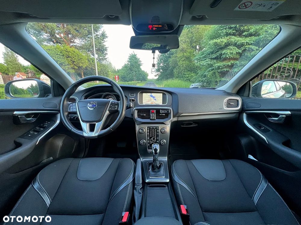 Volvo V40 D2 Geartronic Momentum - 17