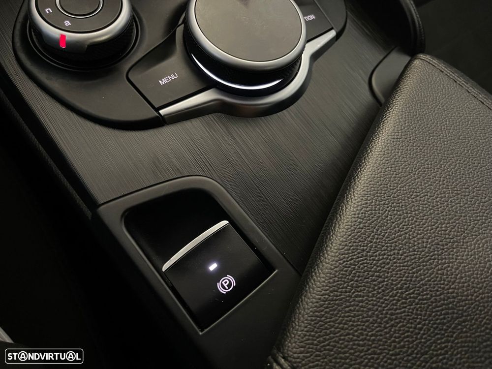 Alfa Romeo Giulia 2.2 D - 33