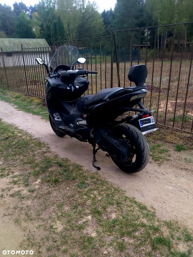 BMW F - 28
