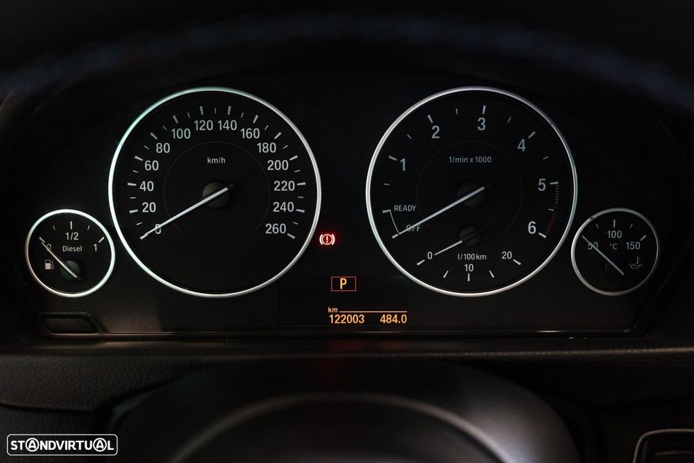 BMW 320 d Auto Pack M - 31