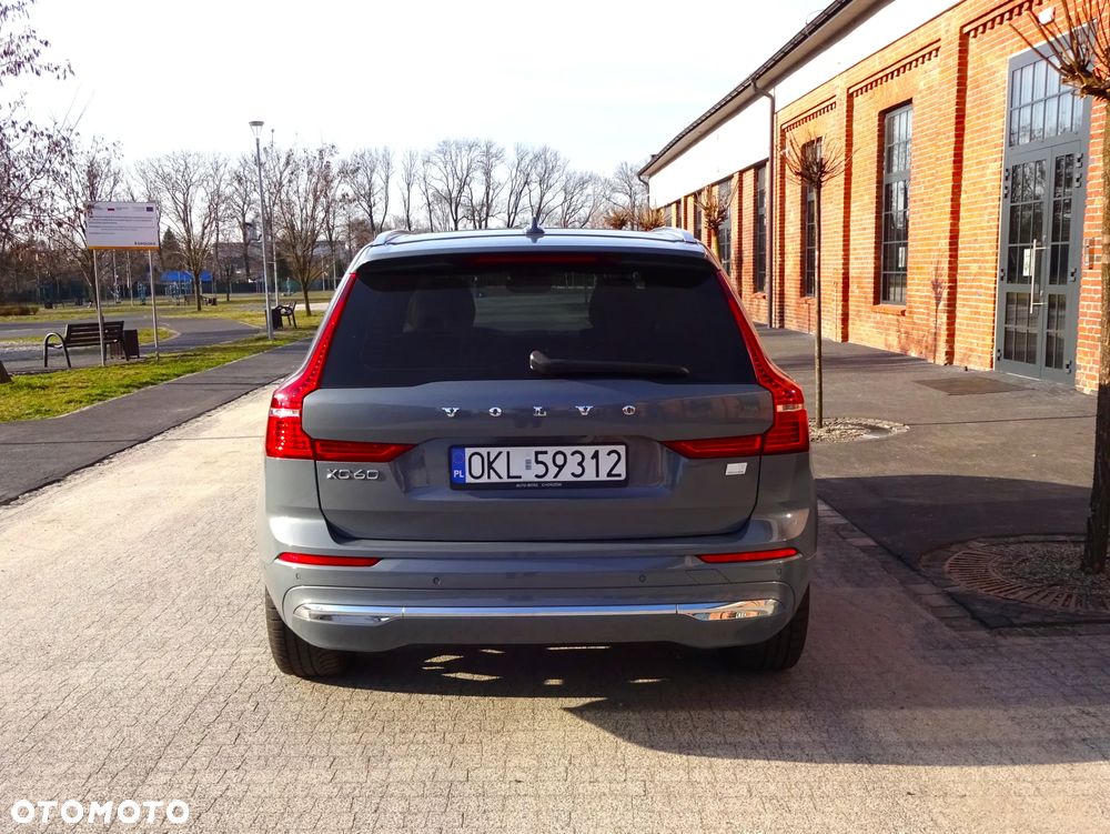 Volvo XC 60 T8 Plug-In Hybrid AWD Ultra Dark - 12