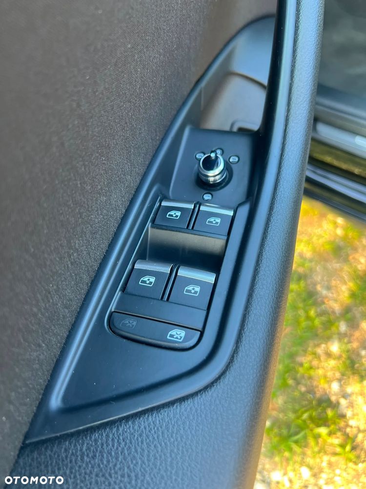 Audi A4 Avant 2.0 TDI Sport S tronic - 13