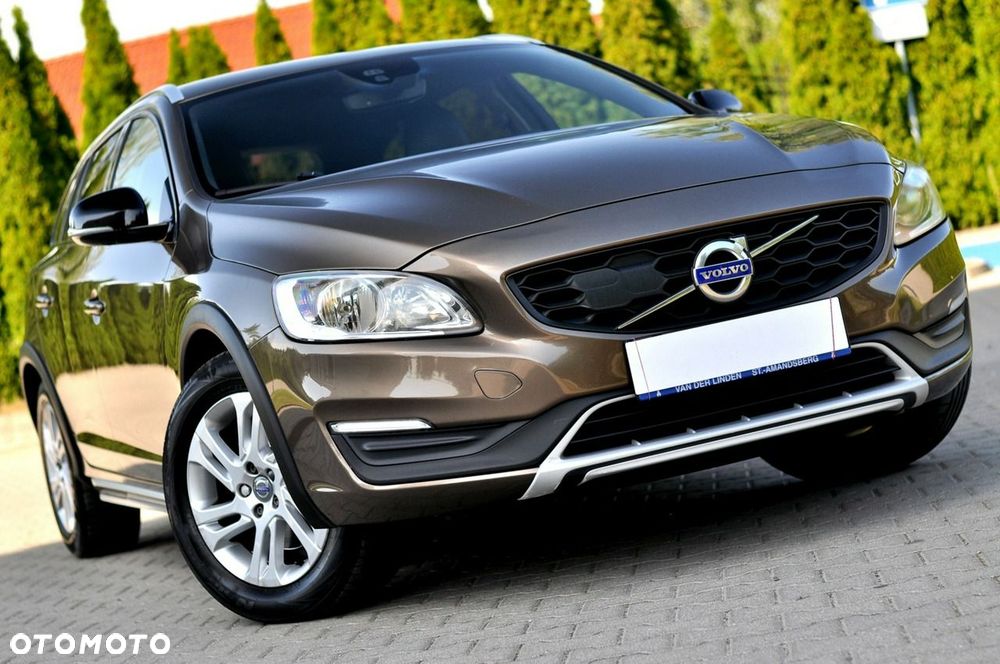 Volvo V60 Cross Country D3 Drive-E Momentum - 29