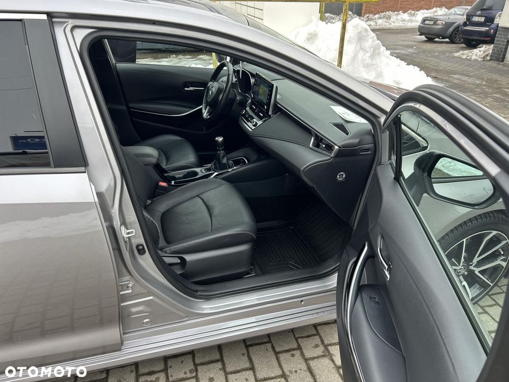 Toyota Corolla 1.6 Executive - 33